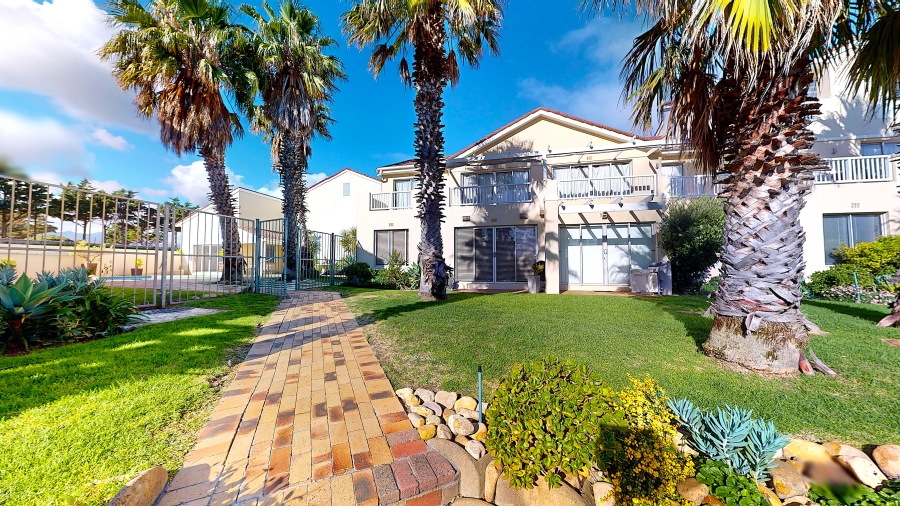 2 Bedroom Property for Sale in Harbour Island Western Cape